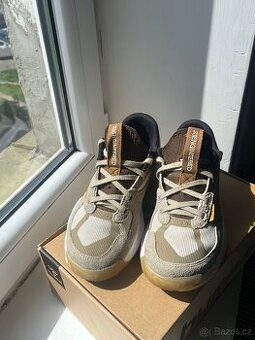 Nike Jordan Air 200E