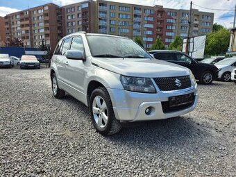 Suzuki Grand Vitara,1.9DDiS,95KW,4x4,KEYLESS,VÝHŘEV,9/2010