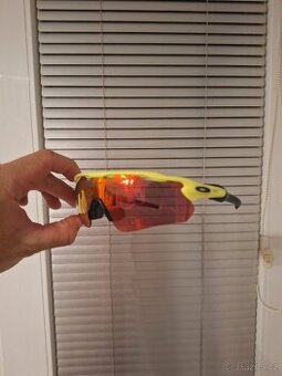 Sportovní brýle Oakley