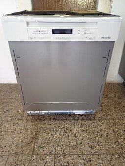 Myčka nádobí Miele G 6300 SCi