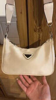 Prada kabelka - 1