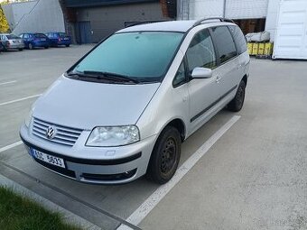VW Sharan 1.8T 110kW FAMILY, manuál, 2002