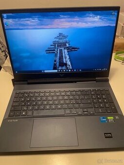 HP Victus