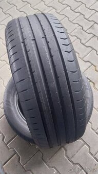 Prodám 2 x letní pneu Fulda 215/55/17