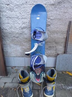 Snowboard 110 včetně bot vel.35