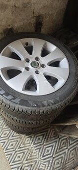 R16 7jx16 et45 zimni sada škoda origo kola
