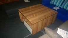 Konferenční stolek