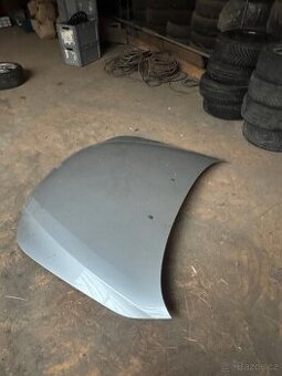 BMW E60 — hliníková kapota, originál • 2000 Kč