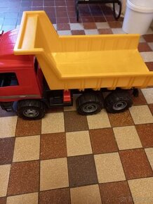 Dětské nákladní auto mercedes zánovní