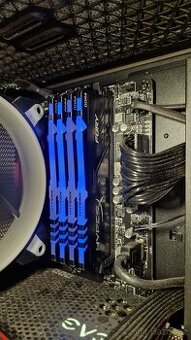 Kingston FURY 32GB KIT DDR4 3600MHz CL18 Beast Black RGB