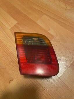 BMW E46 Zadní Levé Světlo Do Víka Kufru Sedan