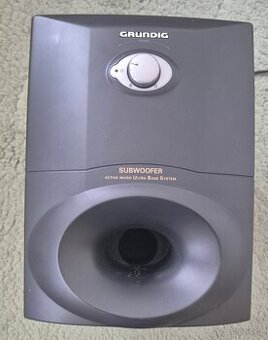Aktivní subwoofer Grundig UMS 12-S