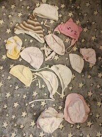 Čepičky pro holčičku