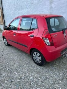 Hyundai i10 1.1 rok 2009 červená farba pastelová