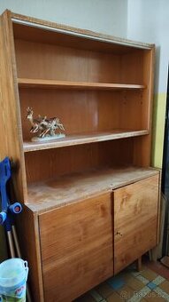 Sekretář, skříň, knihovna