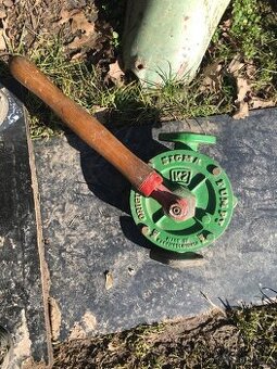 Ruční křídlová pumpa