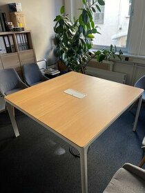 Kancelářský stůl Ikea BEKANT