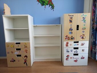 2 skříně IKEA Stuva + knihovnička
