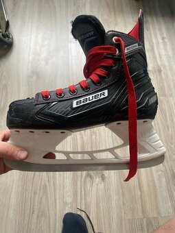 Hokejové brusle bauer okolo 39 - 1