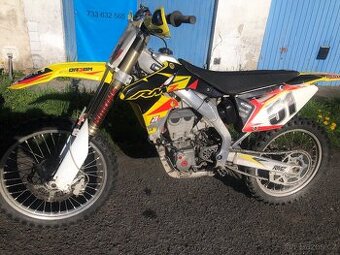 Suzuki RMZ 450 r.v. 2009  “SPĚCHÁ” do konce týdne za 40000,-