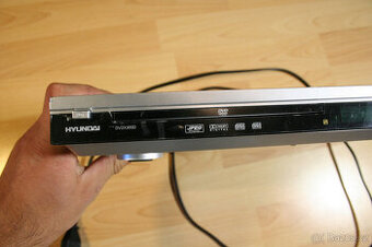 PRODÁM funkční DVD player hyundai DV2X305