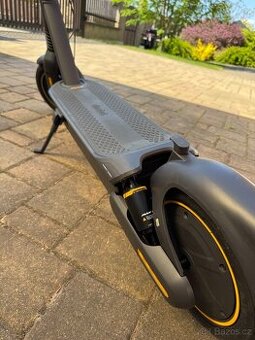 Ninebot KickScooter MAX G2 E by Segway