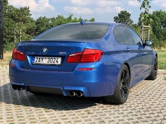 BMW M5 F10 4.4 V8 - 1
