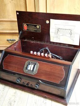 Velké starožitné rádio RCA, AR-919, USA, 1925