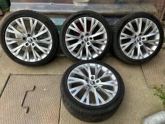 Sada Antares R18 + Michelin Pilot Sport 5