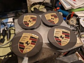 Porsche krytky středu kol original