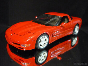 Chevrolet Corvette C5 1997 Bburago 1/18