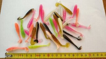 🎣 Sada 32ks gumových nástrah 5,5 cm – twistery na přívlač