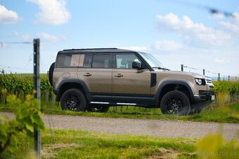 Lend Rover DEFENDER 110 240k