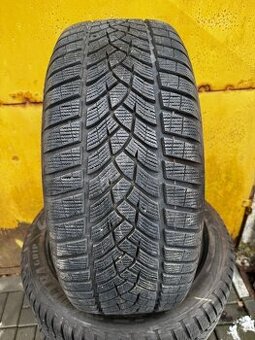 Zimní pneumatiky Goodyear 255/45/19