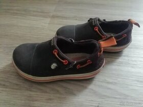 Crocs C9