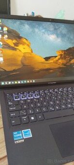 Prodej nového nevyzvednuteho ntb Asus ExpertBook - 1