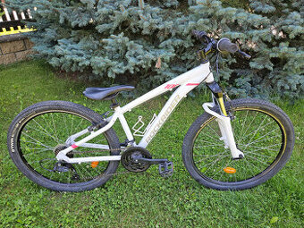 Juniorské dívčí 26" horské hliníkové kolo ROCKRIDER, rám 14