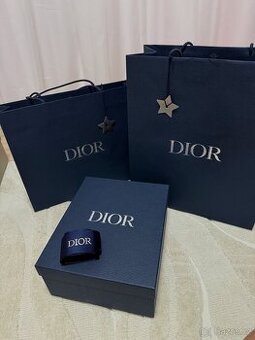 Dior modré krabice a tašky - 1