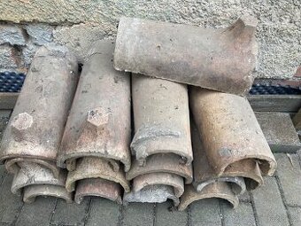 Střešní hřebenáče