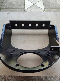 Konzola spodní lišty -Zetor