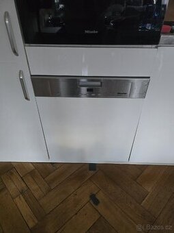 Myčka Miele G4203 plně funkční