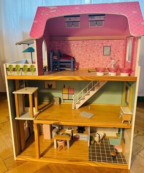 Dřevěný domeček na hraní Playtive