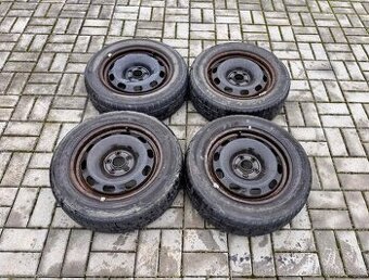 Zimní sada disků 5x100 s pneu 185/60 R15