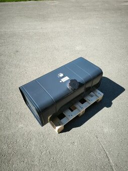 Hydraulické/Palivové nádrže