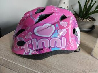 Dívčí cyklistická přilba