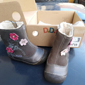 DĚTSKE BOTY VELIKOST 015-109,A VODITKO 200KC