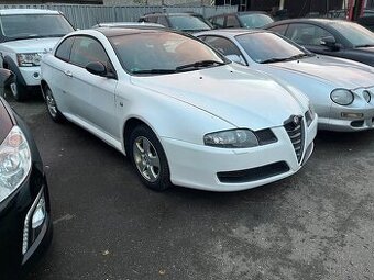 Alfa Romeo GT KŮŽE