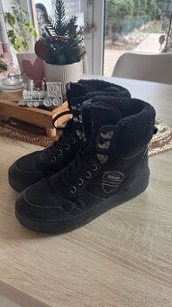 Blauer , velikost 38