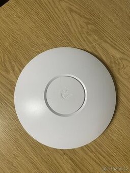 Unifi Ubiquiti AP LR 6545A-UAP - 1