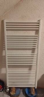 Koupelnové elektrické topeni